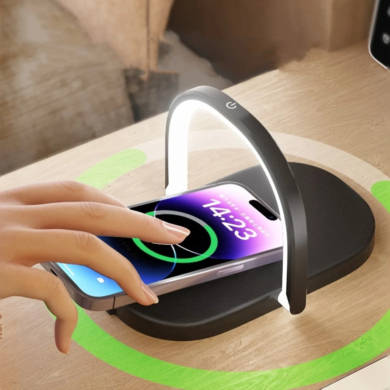 Luce notturna con ricarica wireless Little Crescent