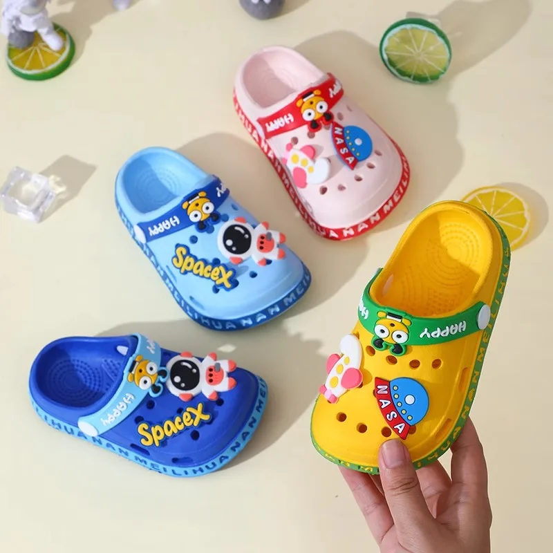 

Kids' Cartoon Baby Soft-Sole Sandals – Ultra-Light Non-Slip Infant & Toddler Open-Toe Beach Sandals for Boys and Girls