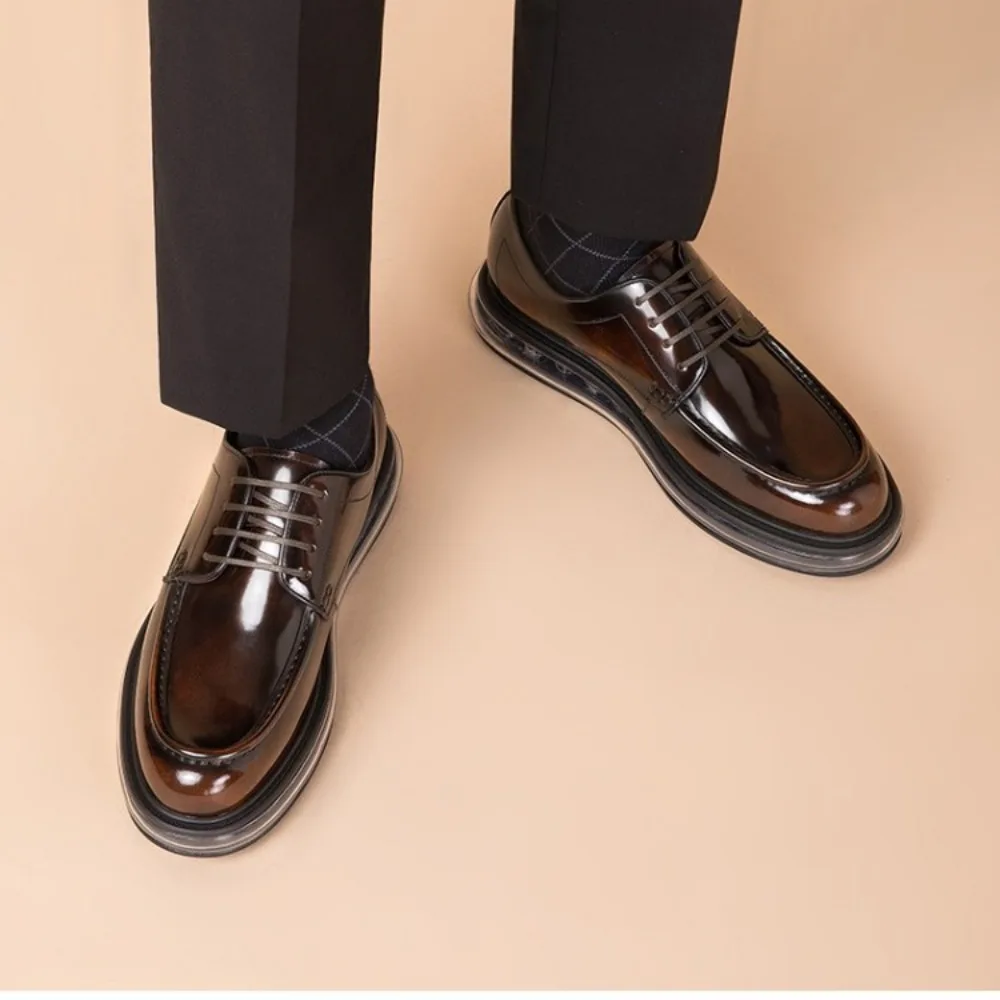 Fashion Business Casual Leather Shoes for Men British Style Thick Sole Cushion Trendy Men Dress Shoes