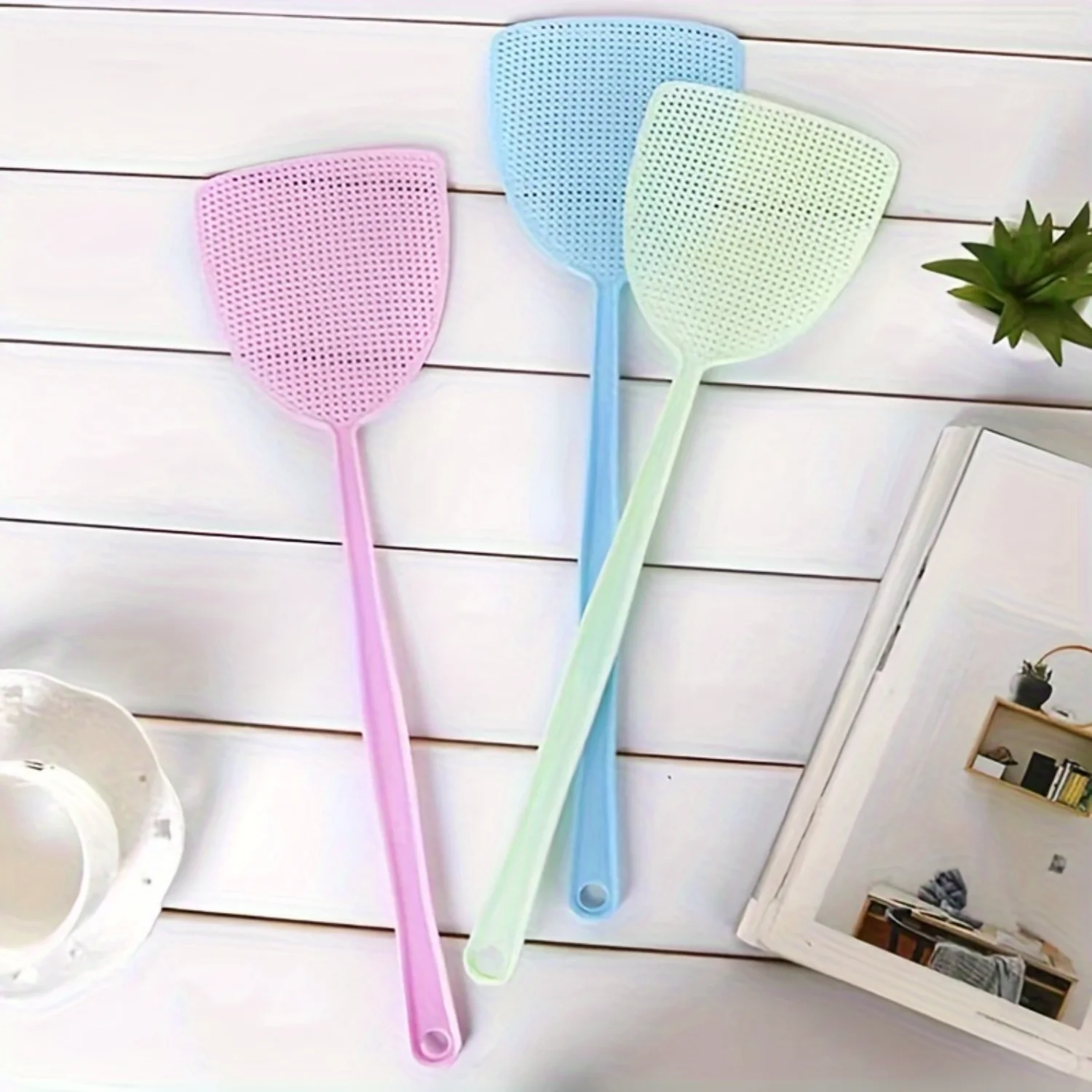 

3pcs Long-Handled Fly Swatter - Durable Plastic, Manual Mosquito Killer, Summer , Back to School Supplies, Household Pest Contro