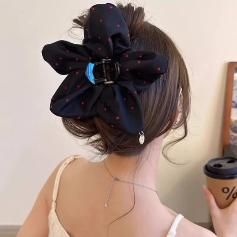 Pinza para el pelo de estilo coreano para niña y mujer, horquilla grande con diseño de flores onduladas, accesorios para el cabello, 2024