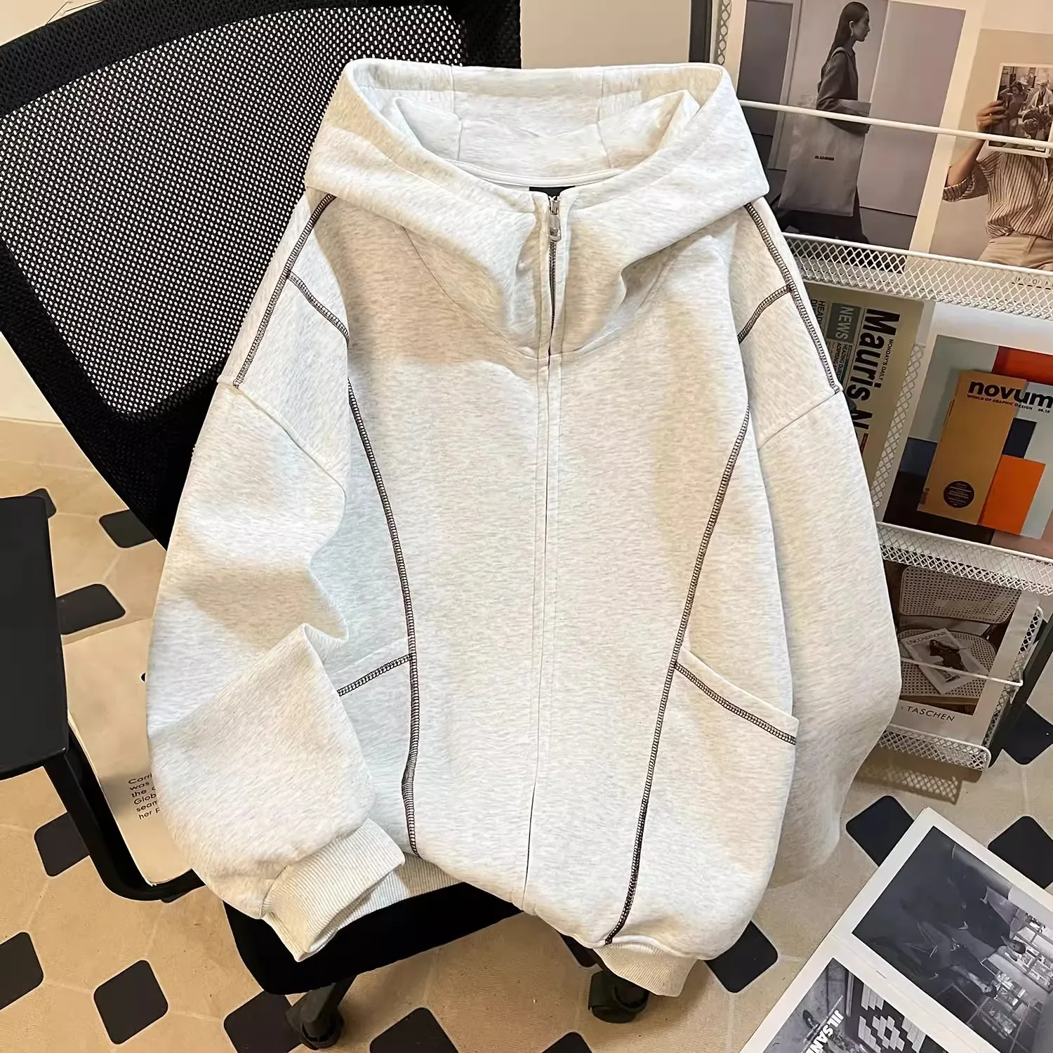

Loose Fit Hoodie Jaet for Men And Women Autumn Winter Casual Design Sense Loose Casual Couple Zipper Coat Polyester Fabric