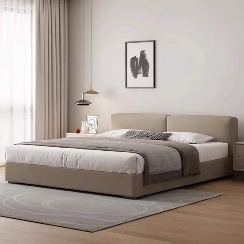 سرير أبيض بسيط، شقة مريحة وحديثة، سرير غرفة نوم رئيسية عصري، سرير مزدوج لكامل الجسم، أثاث زفاف موبليس الاسكندنافي