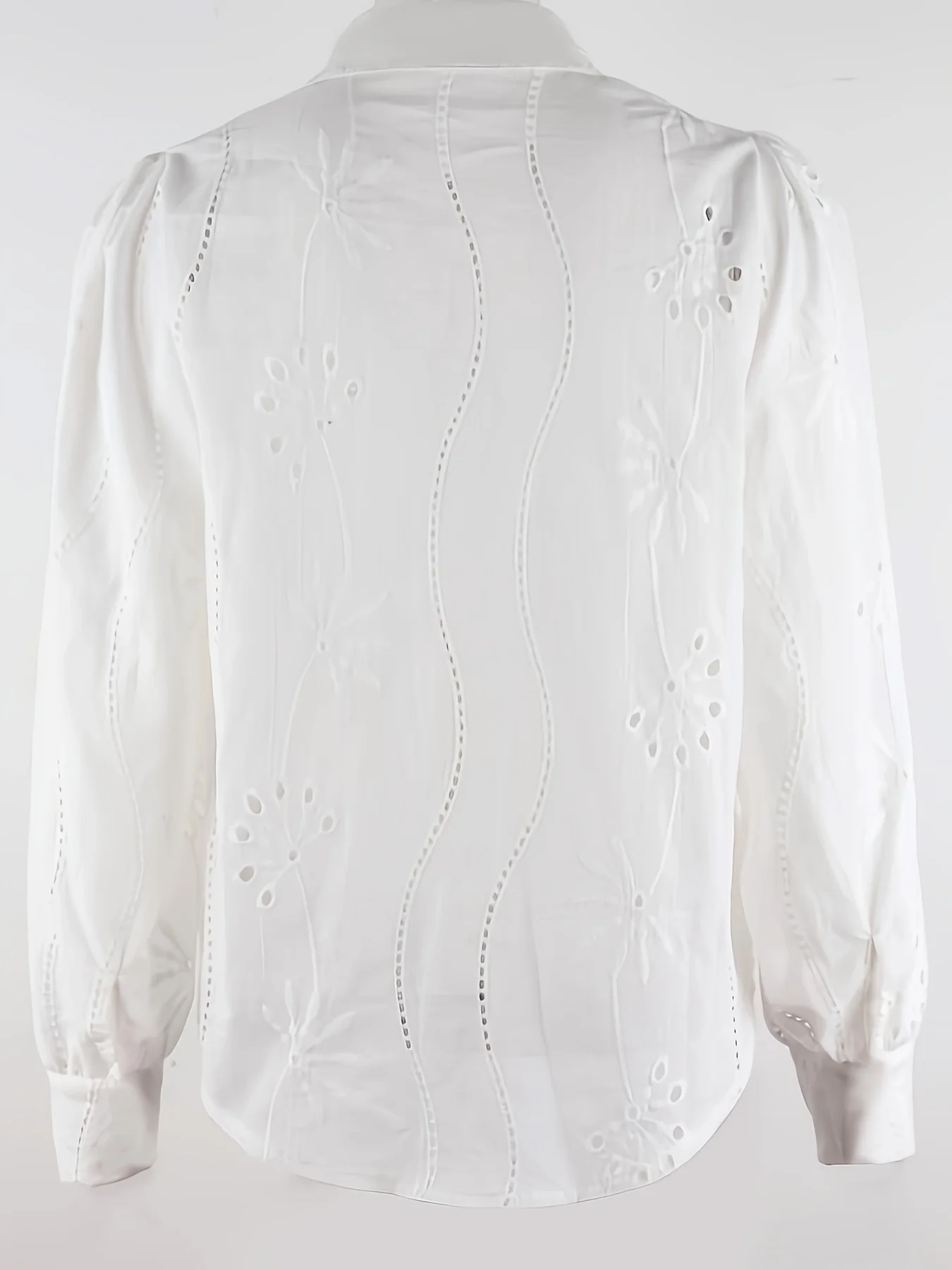 Plus Size White Summer Fashion Hot Sales Large Size Ladies Elegantly Embroidered Shirt With Hollow Pattern Women Top