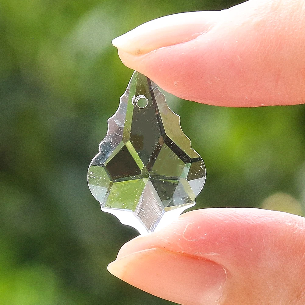 10PCS 20mm Transparent Maple Leaf Shape Crystal Prism Pendant Glass Art DIY Sunlight Collector Outdoor Garden Hanging Ornament