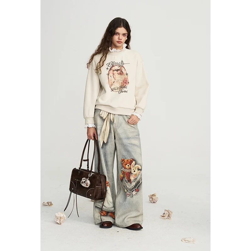 ELFSACK Women Vintage Crewneck Sweatshirt with Figure Art Letter Graphic Print, Loose Casual Pullover Daily Wear
