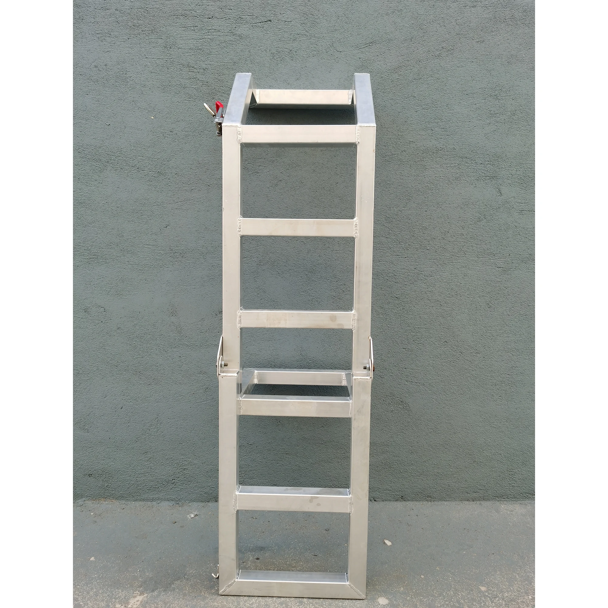 調整可能なアルミ製4WDラダー、ユーティリティトラックキャノピー用ユニバーサルアルミ製リアラダー