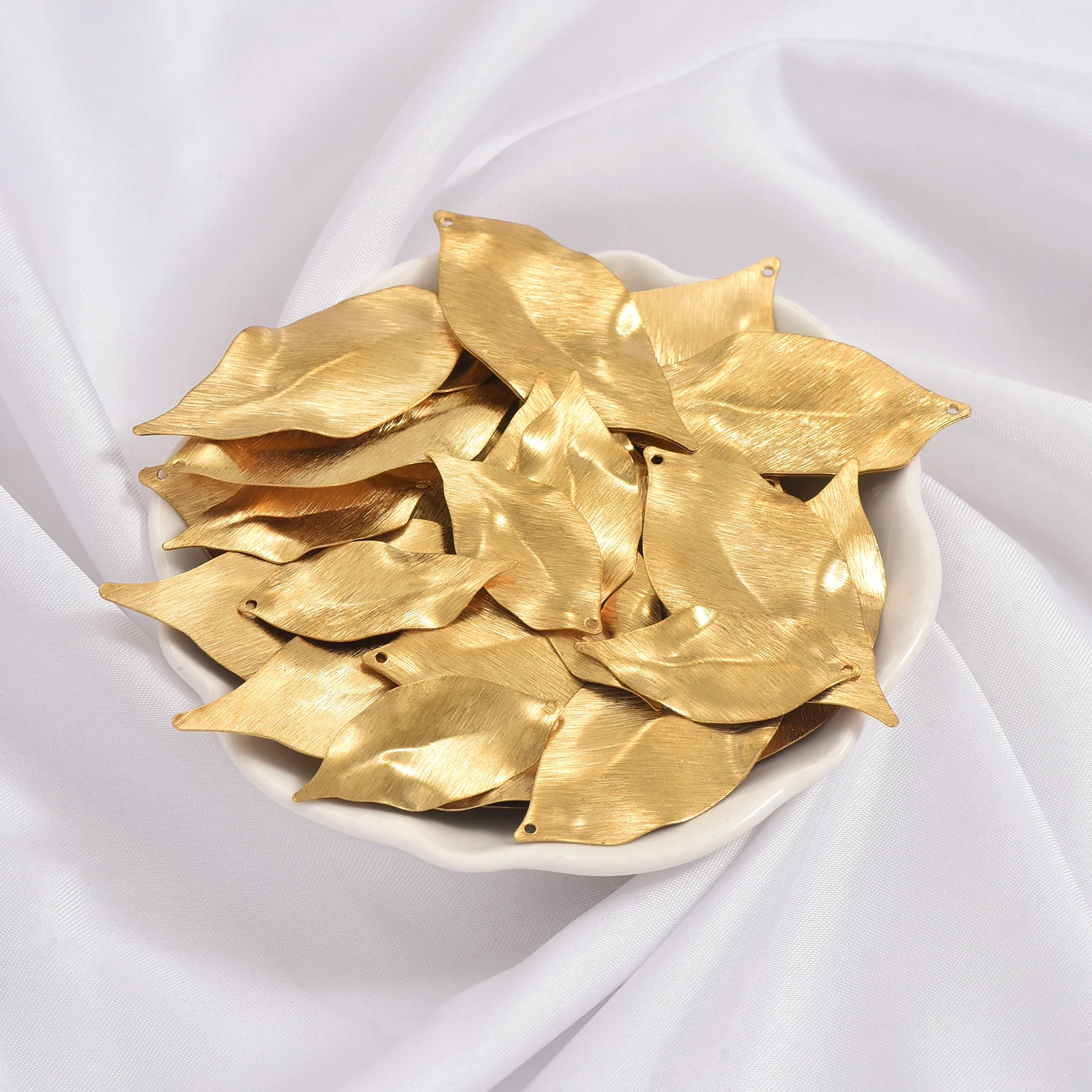 6pcs Original Brass DIY Jewelry Accessories Retro Single Hole Brushed Leaf Pendant Jewelry Making Components