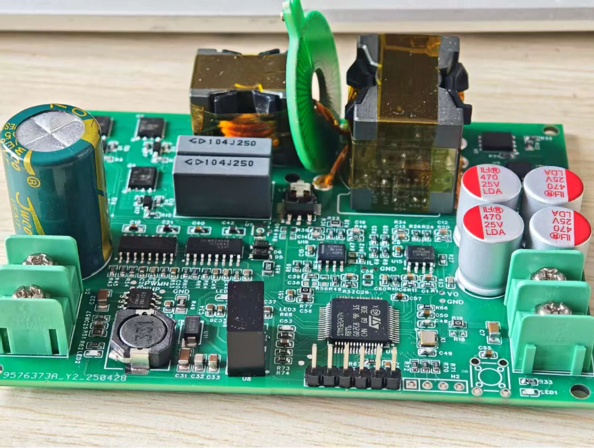 ST Time Shift Control TSC_LLC Development Board