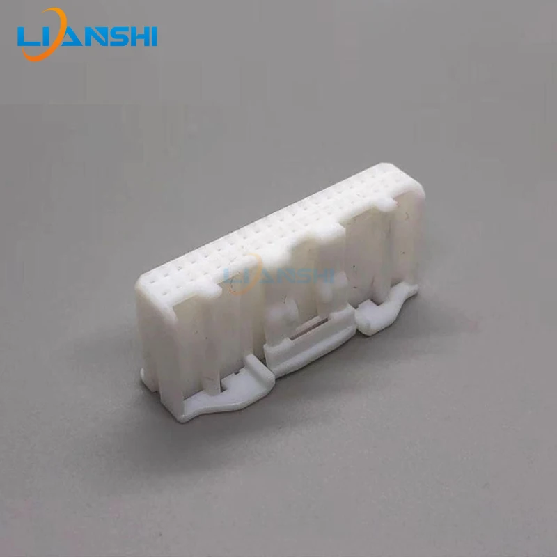 2325415-1 is suitable for the 40-hole wiring harness of the instrument navigation plug for Toyota Corolla Camry