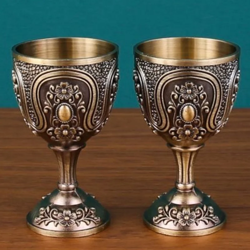 كأس أوروبي، كأس محمول عتيق من خليط معدني، كوب فودكا صغير منحوت، ديكور غرفة المعيشة على سطح الطاولة الإبداعي، قطعة واحدة #4