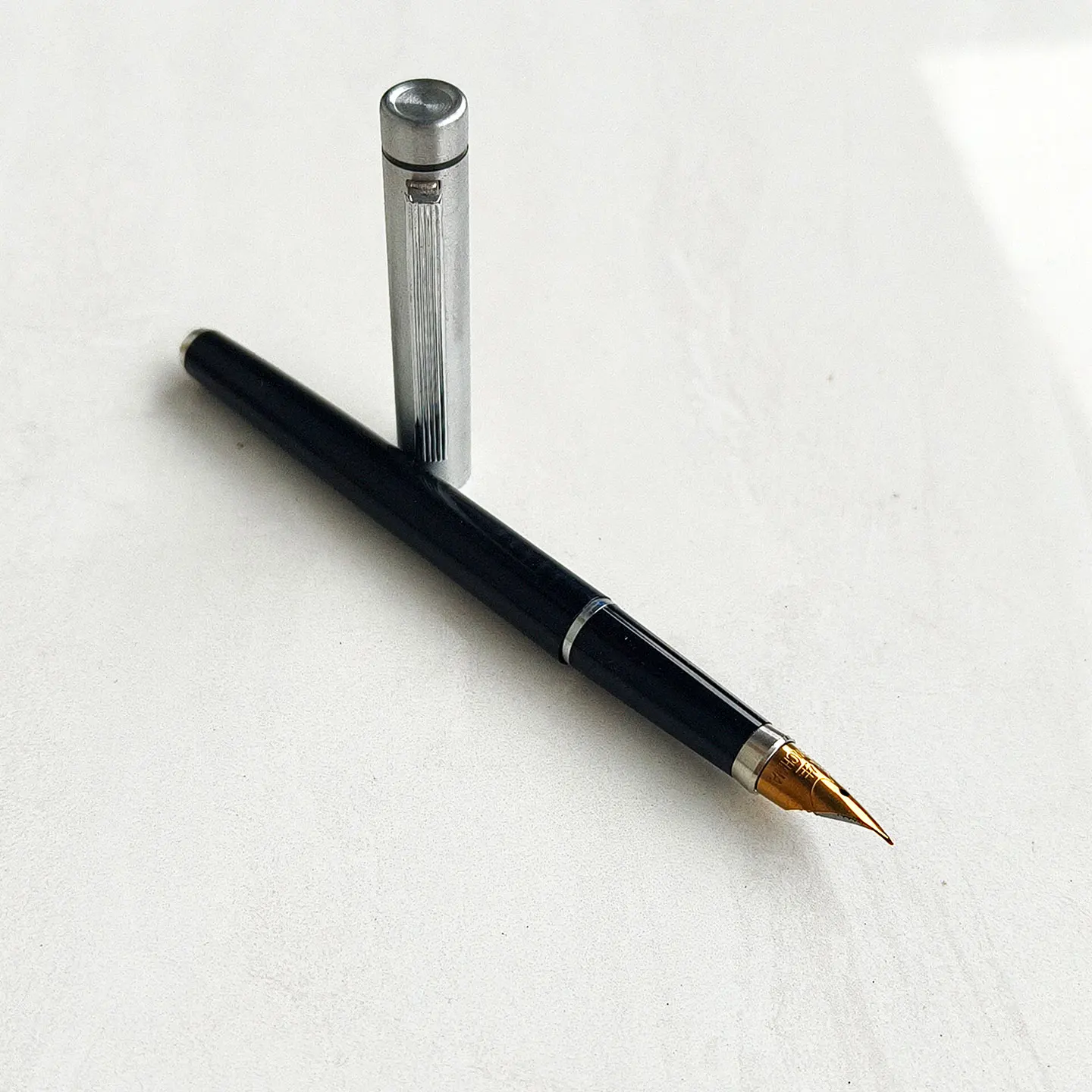 Rare 1990s Stock YongSheng 322 Fountain Pens Writing Office Collection Stationery Clearance For Sale. NIB F view 3