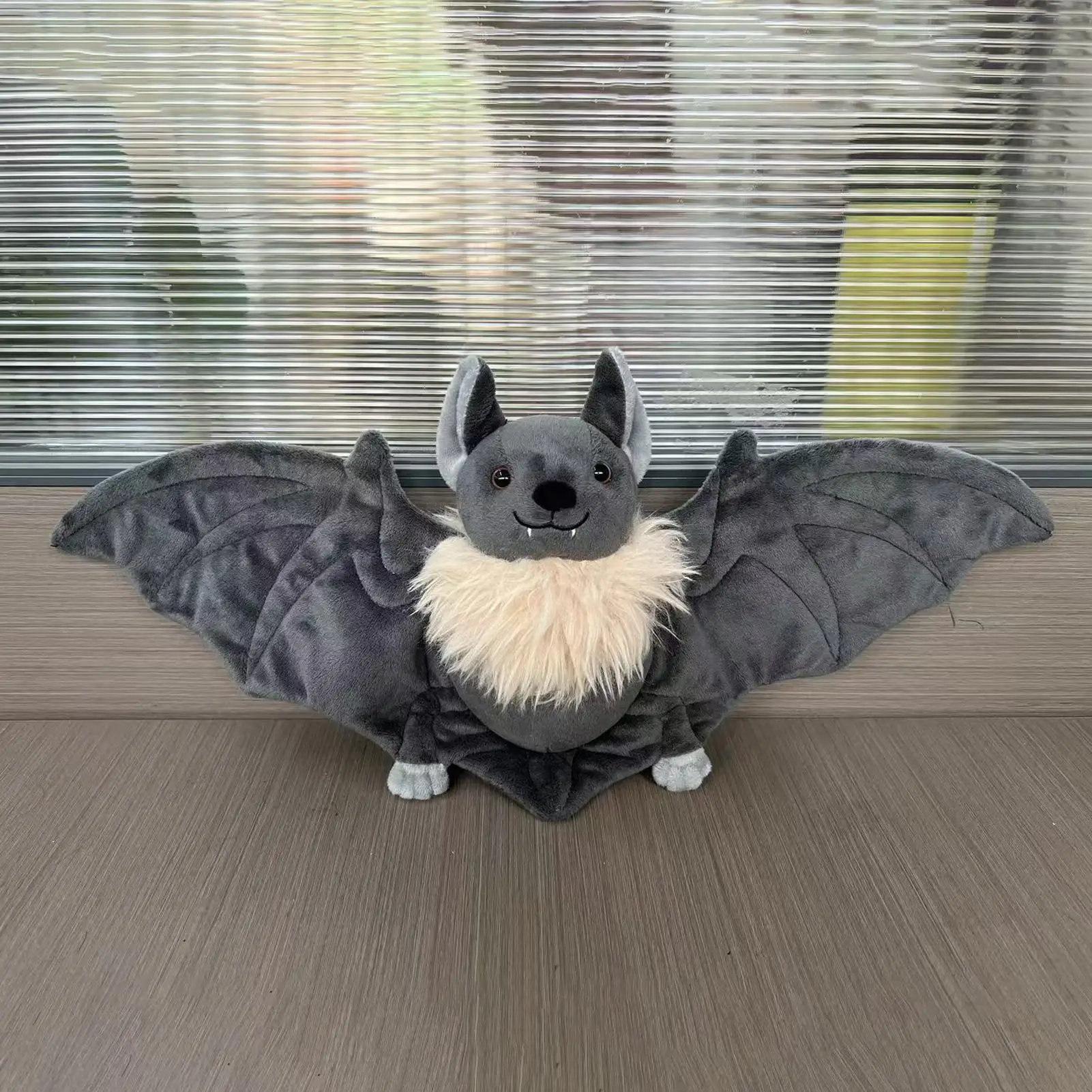 Realistisches Fledermaus-Stofftier, Plüschtier, 45 cm, schwarze, flauschige Fledermaus mit Flügeln für Halloween-Dekoration, Herbstparty, Geschenk, Heimdekoration