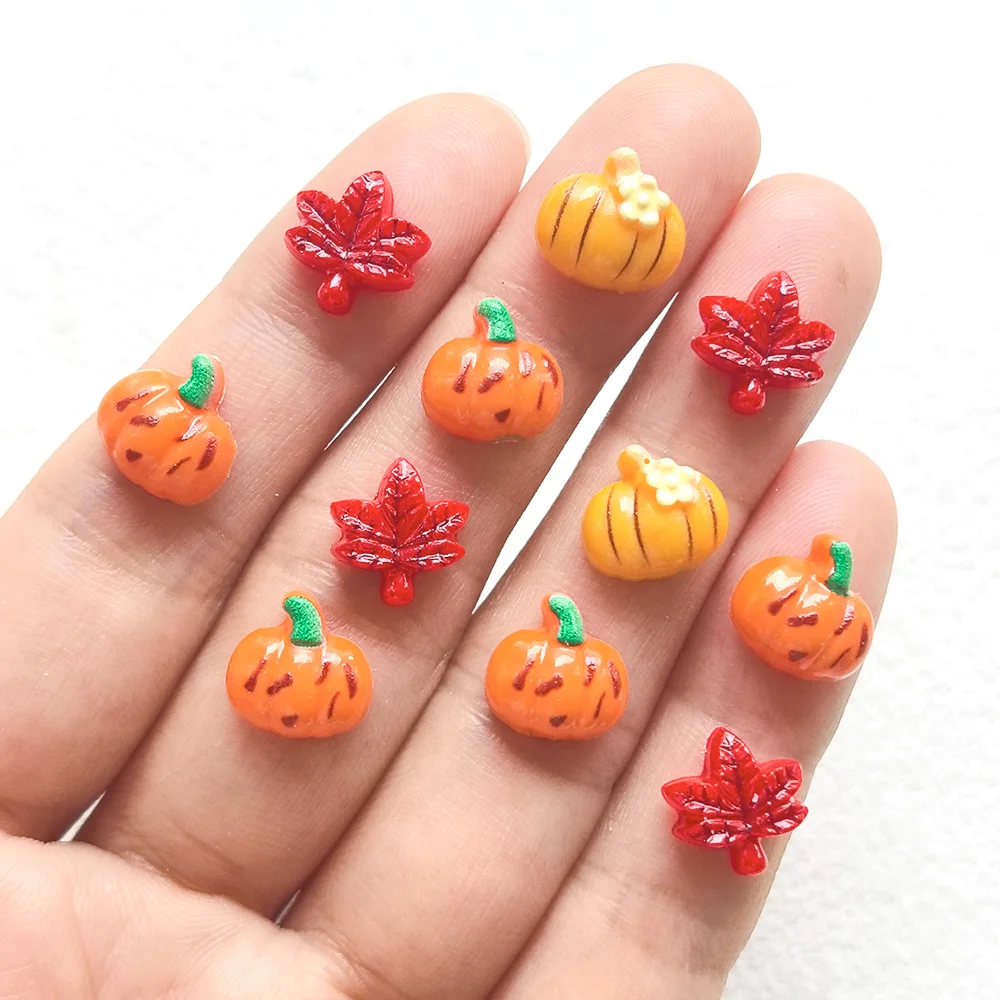 50 Stück 4-14MM Strass-Verzierte Harz-Halloween-Kürbis-Grimassen Nagelkunst-Zubehör Charms für DIY-Maniküre Nageldekoration – Detail 5
