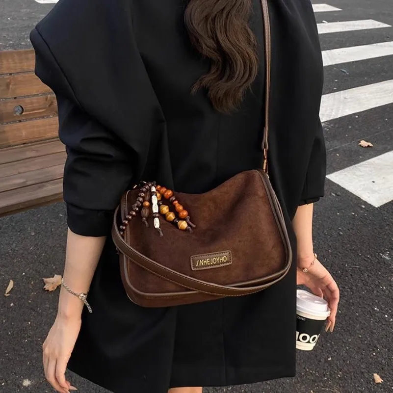 

Коричневая большая сумка 2025, трендовая женская сумка через плечо, нишевая пригородная сумка, сумка через плечо землистого тона, минималистичная сумка «день-ночь» ​