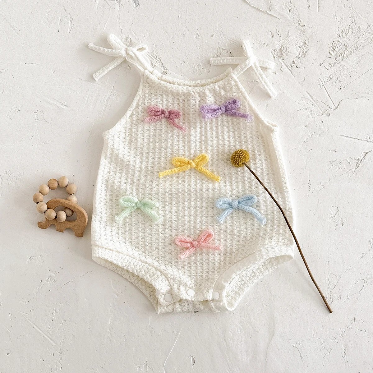 

2025 Korean Summer Baby Girl Romper Fashionable Colorful Bow Tie Strap Jumpsuit Romper Infant Clothing Cute Baby Girl Bodysuit