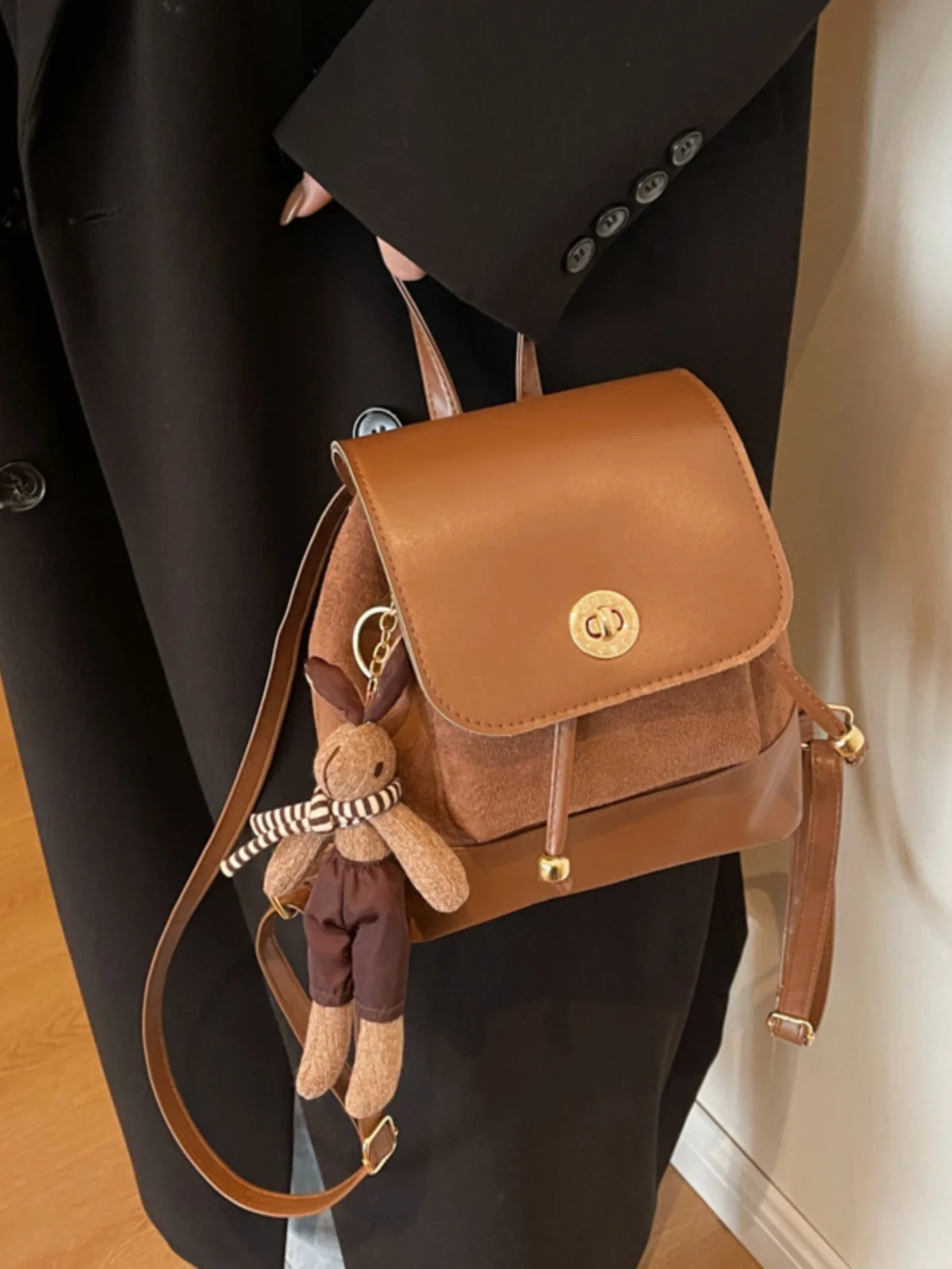 Retro Artistic Style Small Bucket Bag Women's Backpack 2023 New Fashion Soft PU Leather Dual Shoulder Handbag with Polyester ...