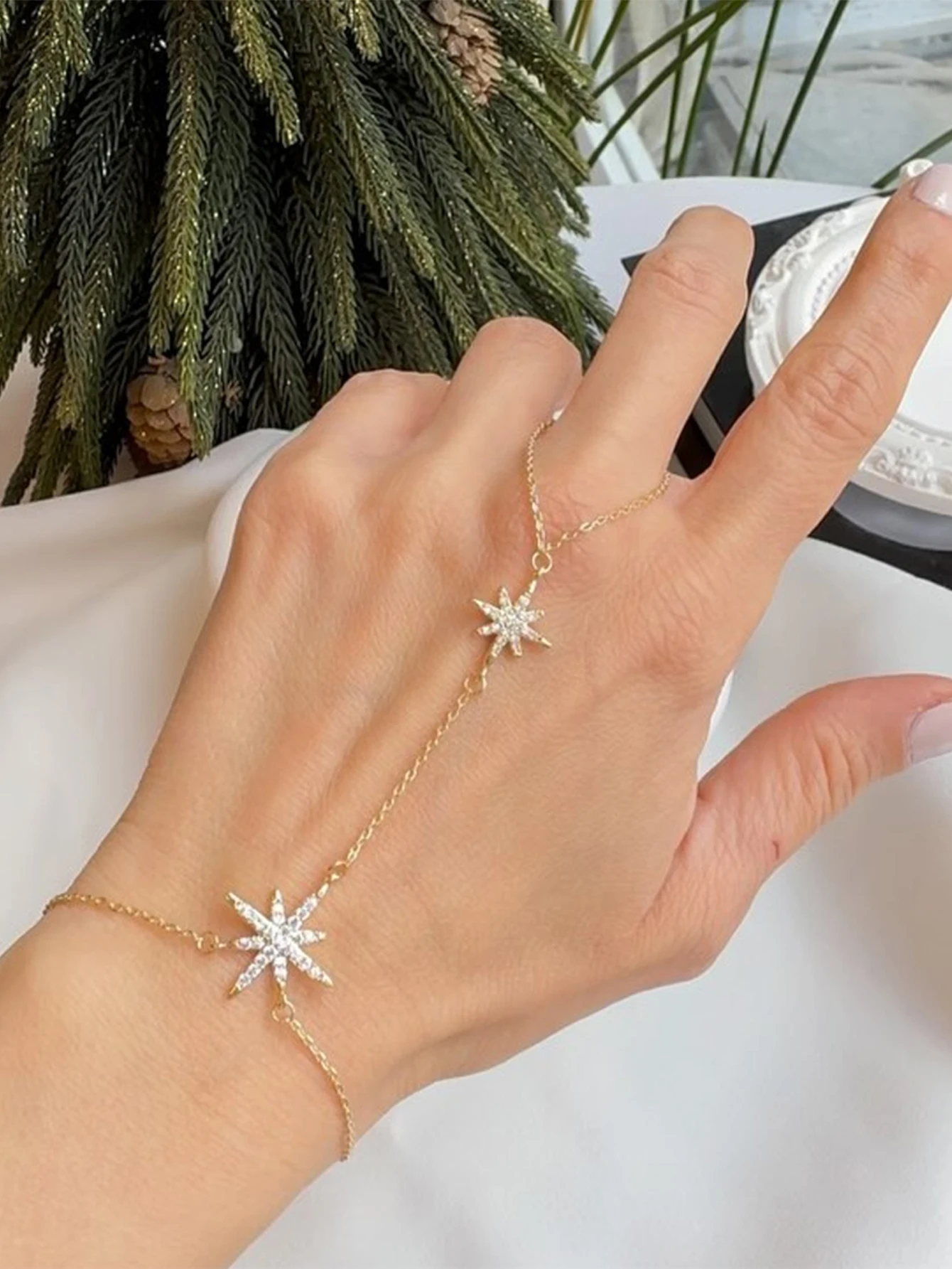 Nueva pulsera de dedo de estrella, pulsera de diamantes de imitación de nicho versátil personalizada, joyería de mano, pulsera para mujer