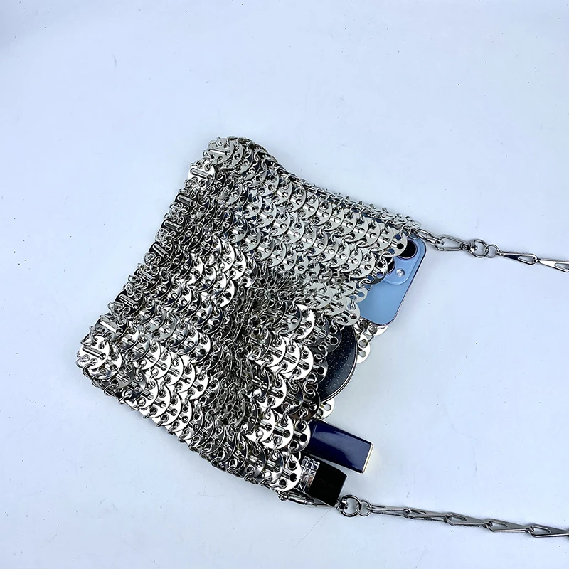 2024 hot metal iron sheet bag, large-capacity crossbody chain bag, handmade bag, women\'s fashion trendy model