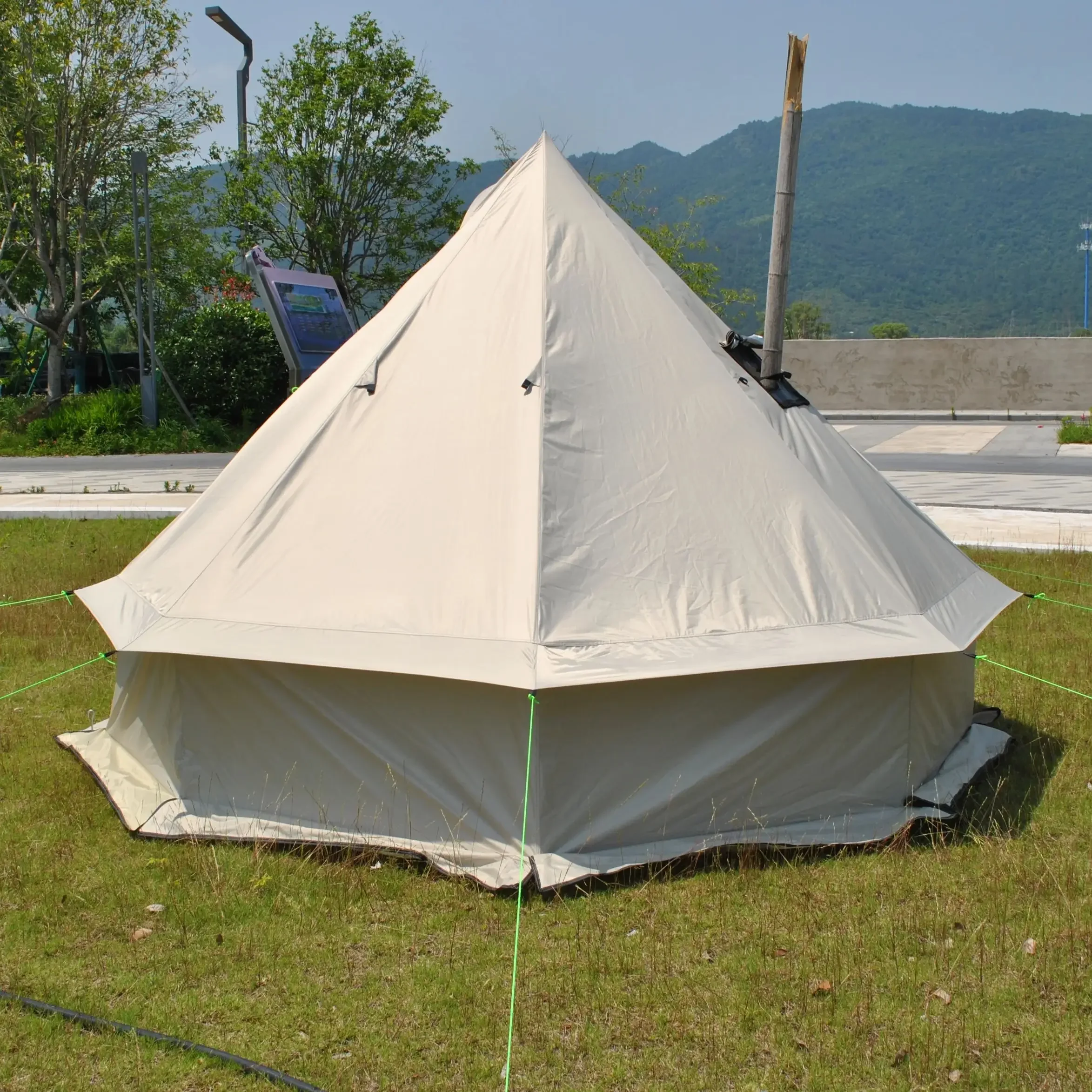

Round Mongolian Tent for 6-8 Person,Waterproof Traditional Ethnic Design for Glamping, Outdoor Events