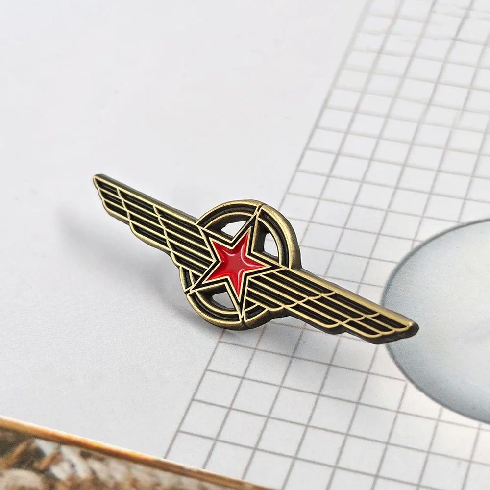 Sowjetische rote Stern-Pilotenflügel-Emaille-Anstecknadeln, militärische Luftwaffen-Broschen, hohle goldene Pentagramm-Metallabzeichen, Rucksack- und Reversnadel, Geschenk – Detail 4
