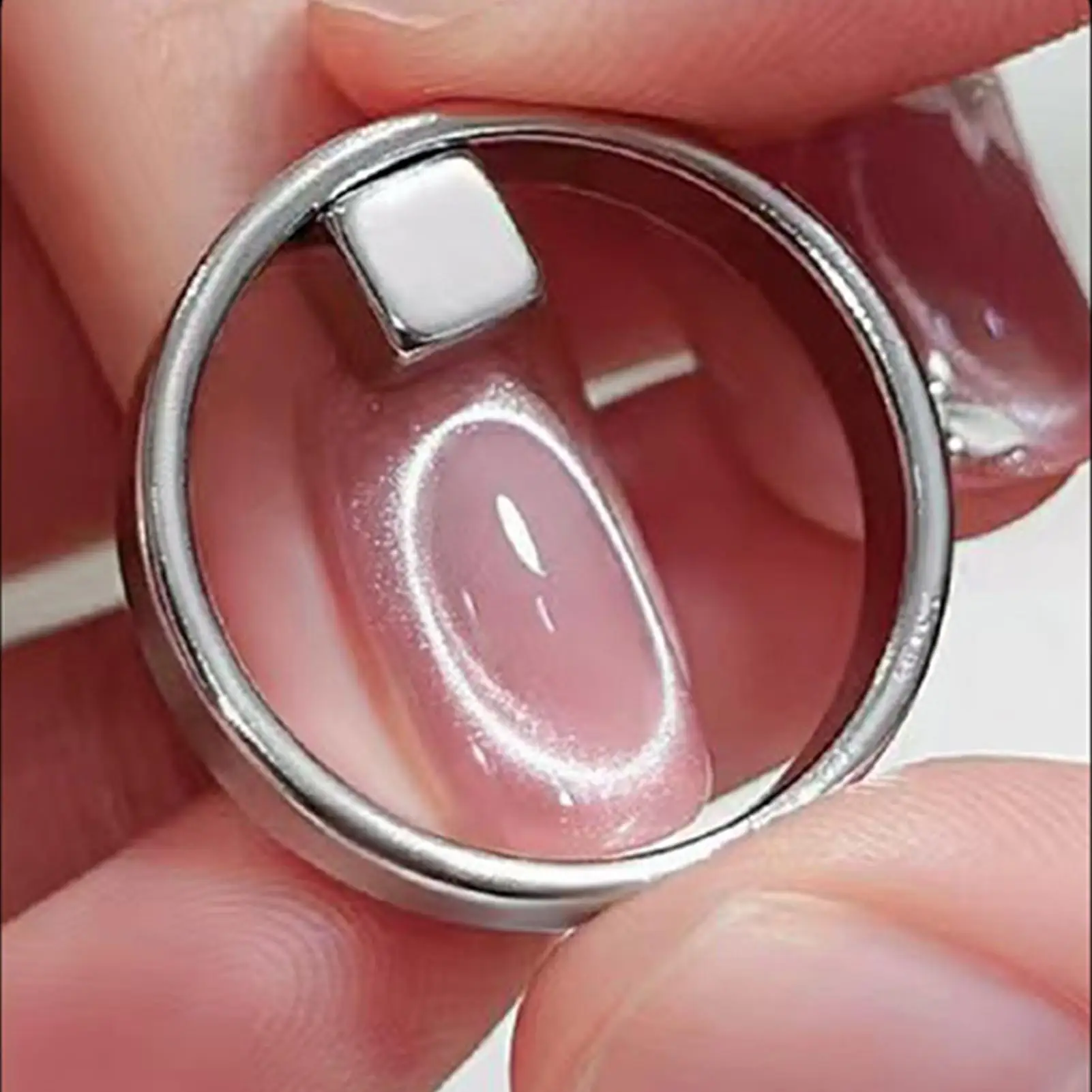 Nail Magnet Tool Round Magnetic Manicure Tool DIY Nail Magnet for Beauty Salon Women Girl Wife Mom Girlfriend Friends