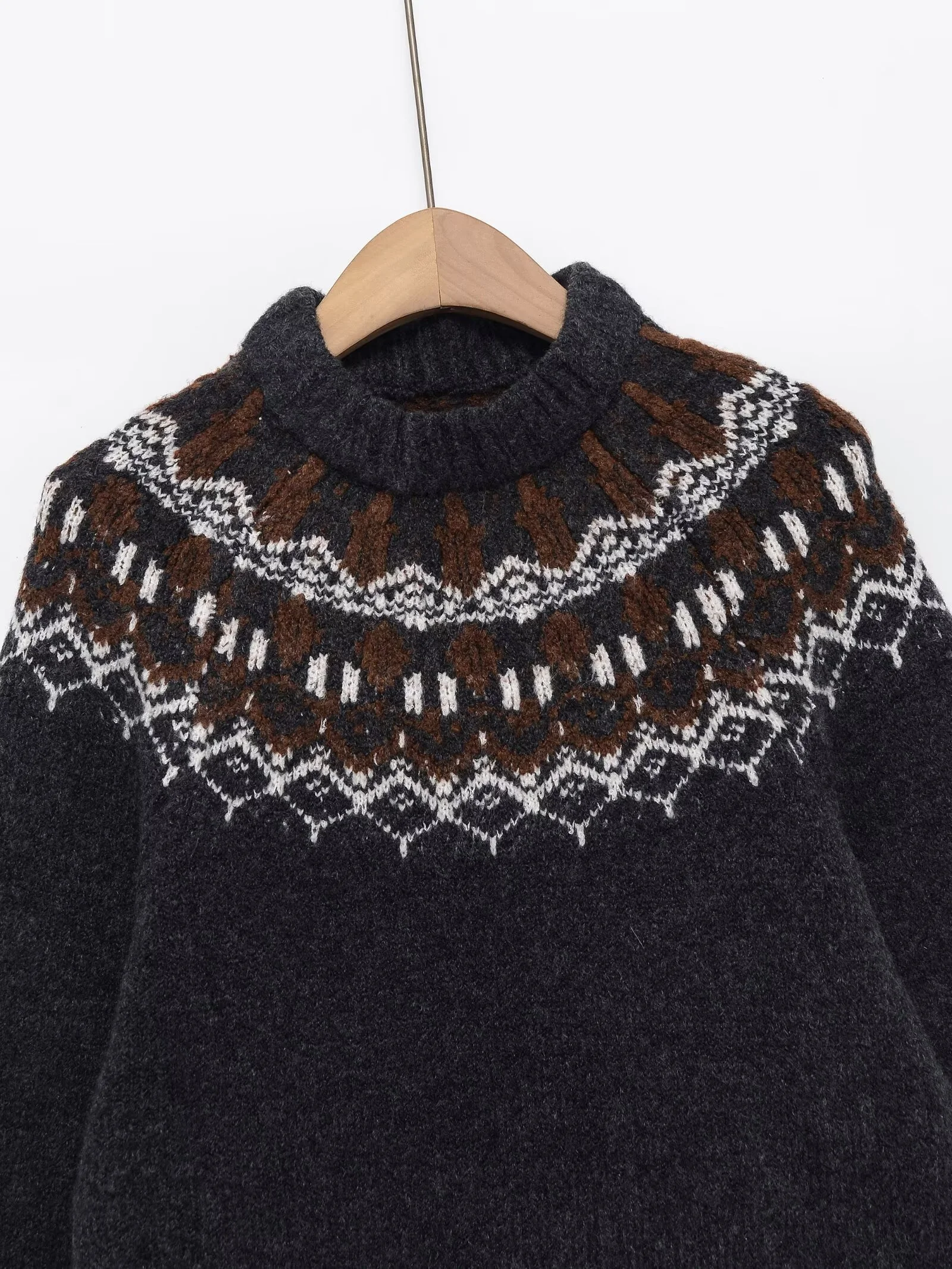 2022 Winter Nieuwe Dameskleding Ontspannen Retro Casual Modieuze Jacquard Gebreide Trui Met Ronde Hals Lange Mouwen