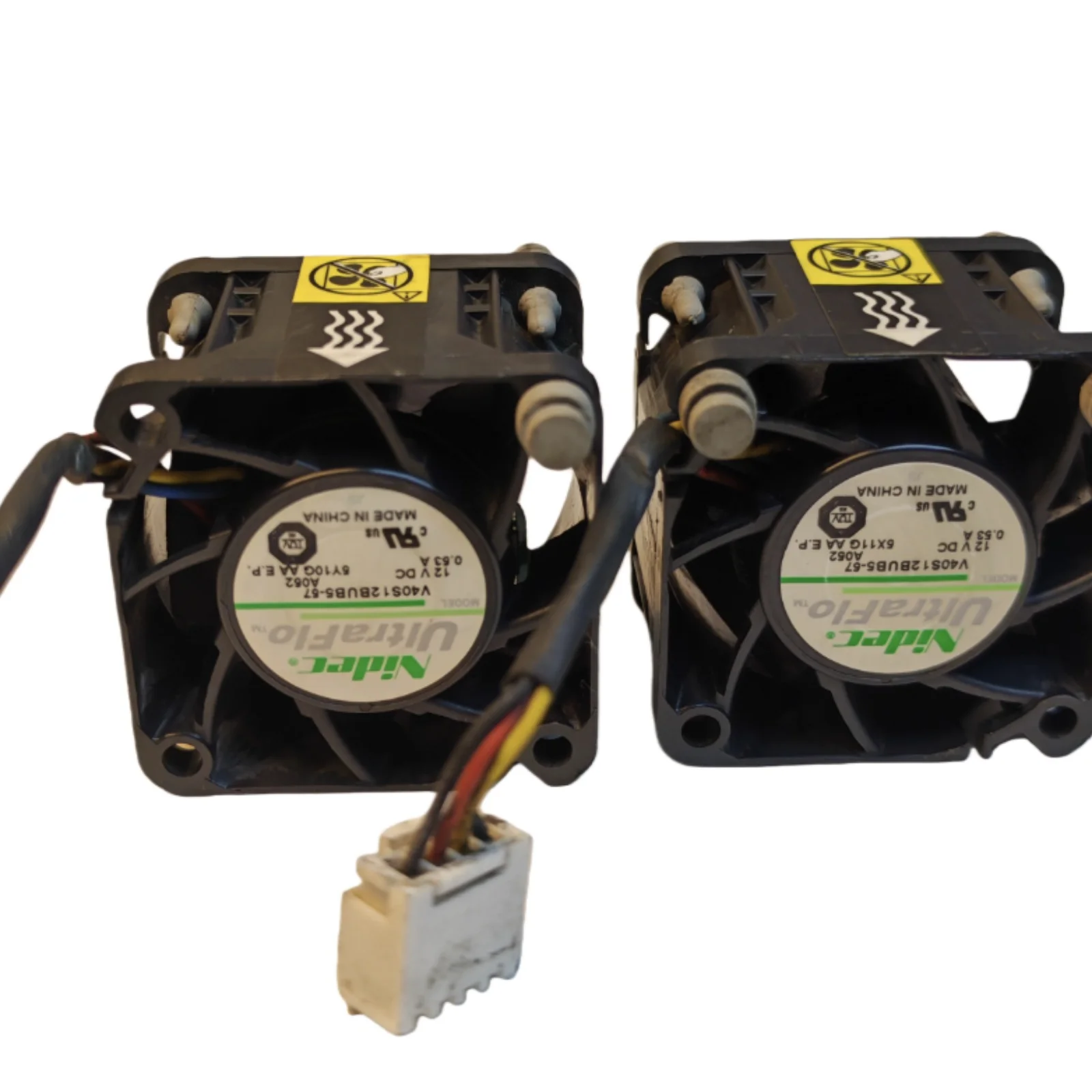 

1pcs Fan x3250 M4 server fan V40S12BUB5-57A05 12V 0.53A