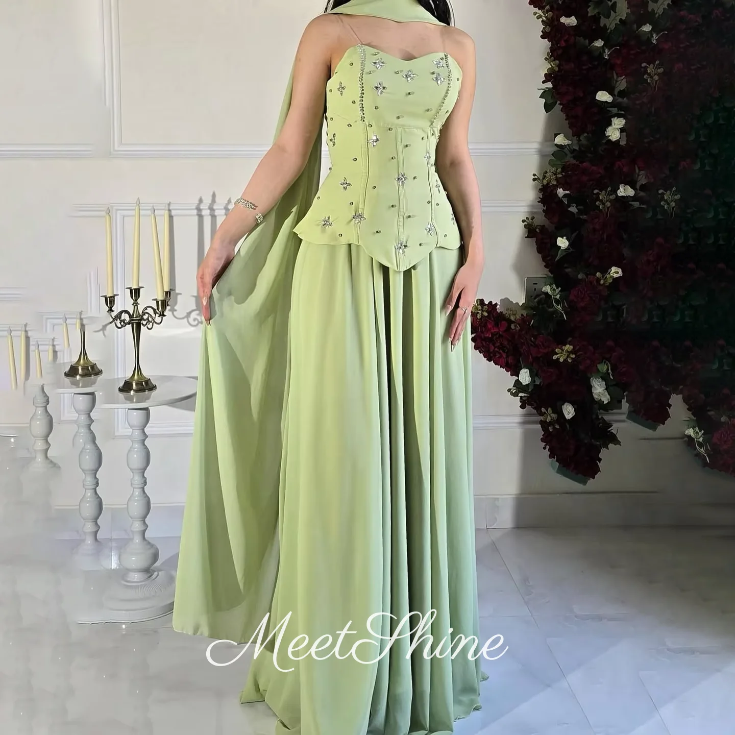 グリーンクリスタルイブニングドレス エレガント ロング丈 モダン プロムドレス レディース カスタマイズビーズ サテン フォーマルドレス パーティー 2025