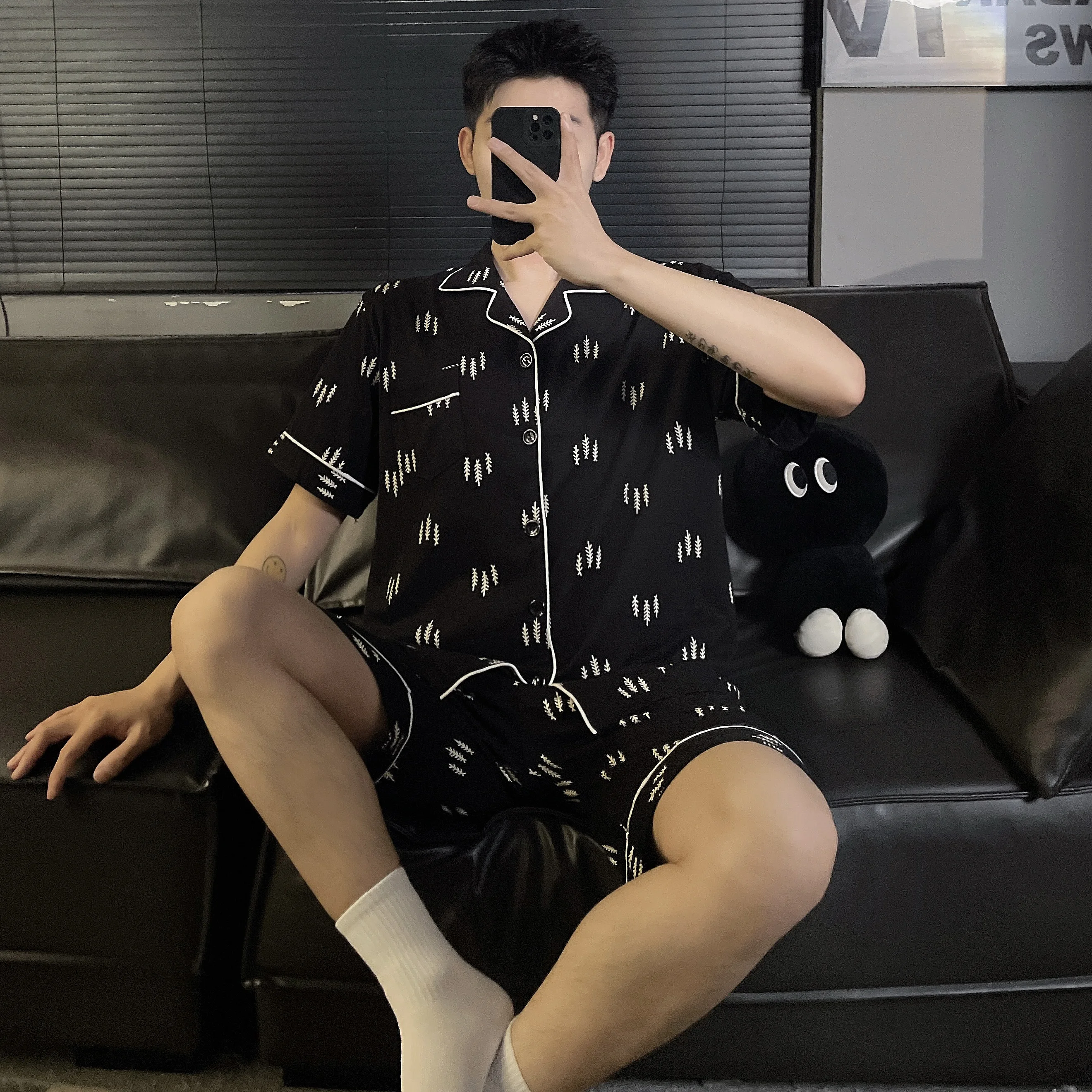 

Мужской пижамный комплект: летний и осенний, с коротким рукавом и шортами, молодежная ночная одежда в корейском стиле, свободная домашняя одежда, комплект из двух предметов с принтом для сна