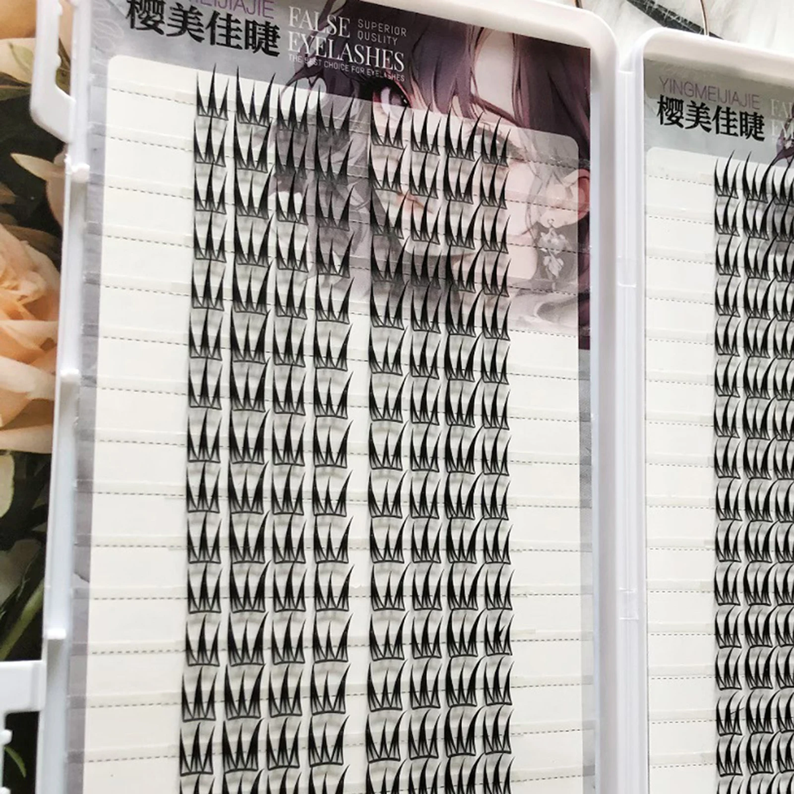 DIYつけまつげ V字型クロスデザイン ふわふわクラスターラッシュエクステンション ナチュラルカールまつげ デイリーまつげDIY サロンメイク