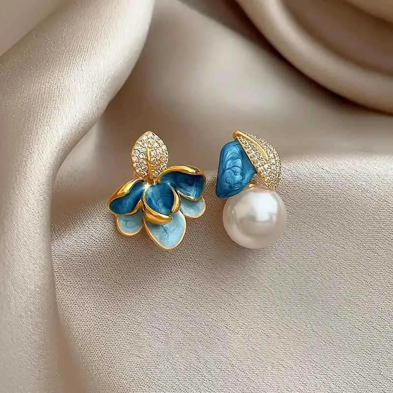 925 Silver Needle Korean Fashion Crystal Blue Flower Earrings For Women Jewelry 2026 Trending New Asymmetric Leaf Pearl Earrings