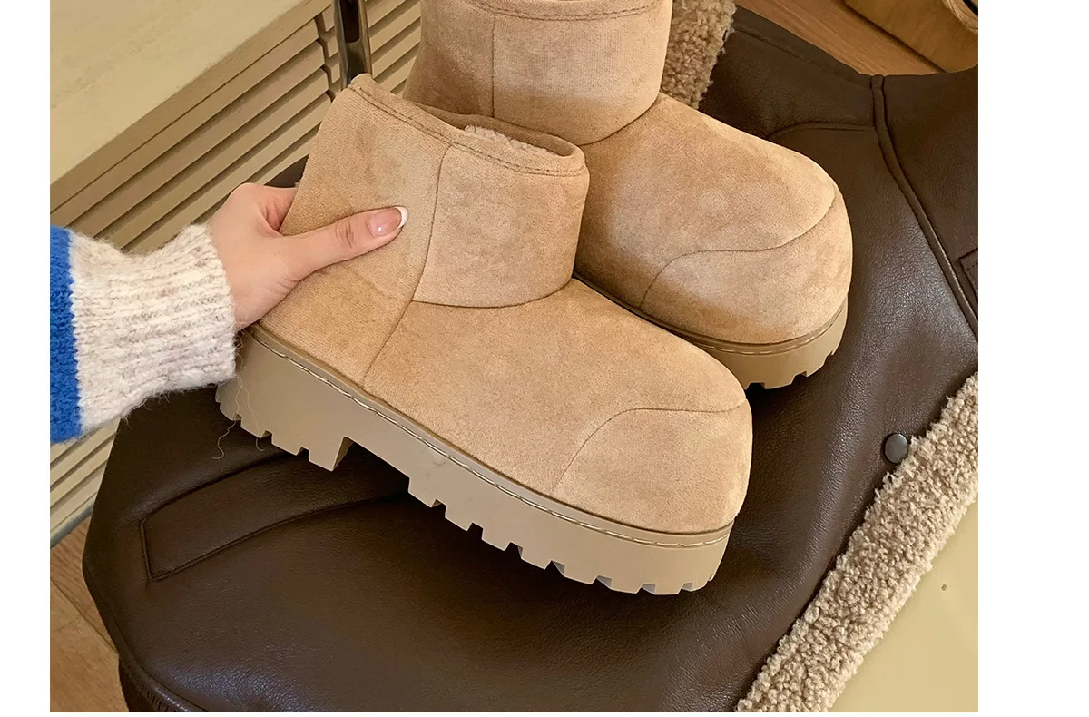 Neue Damen-Schneestiefel mit niedrigem Absatz, Markenschuhe, Winter-Knöchelstiefel zum Überziehen, warme Plüschschuhe für Damen, luxuriöse Damenmode, breite Stiefeletten – Detail 22
