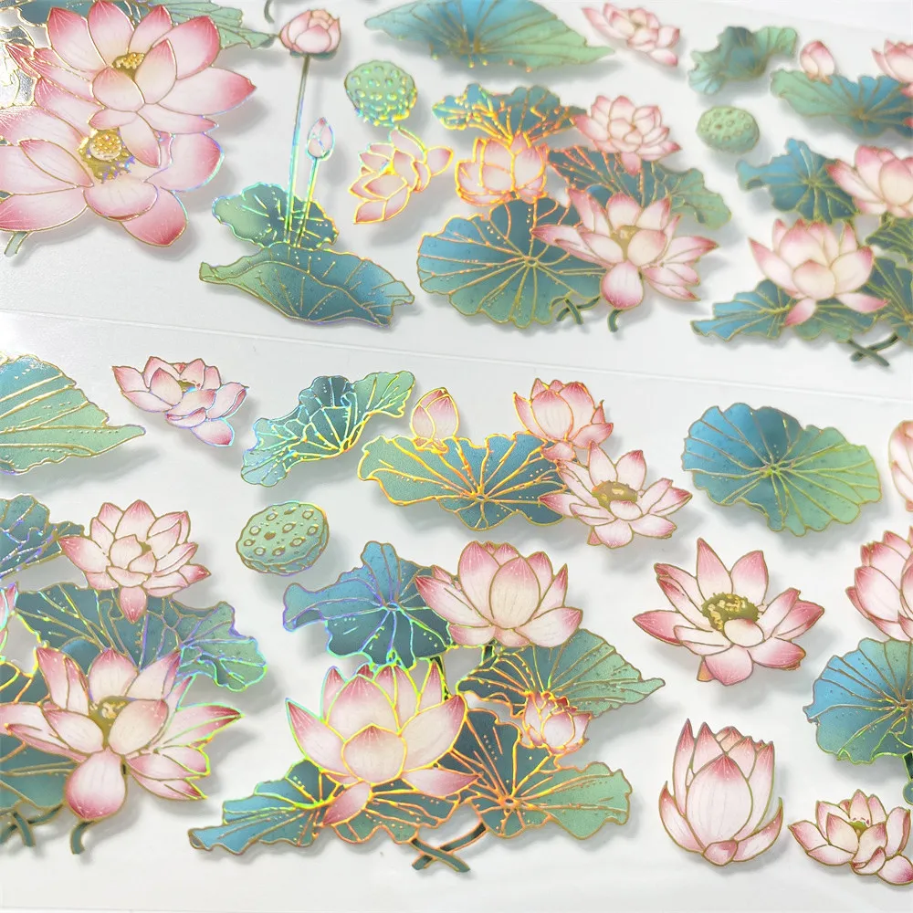 

Декоративная лента из ПЭТ-материала 009 с изображением цветущего гибискуса, лотоса и листьев лотоса, с бронзовым эффектом, для скрапбукинга и декора.