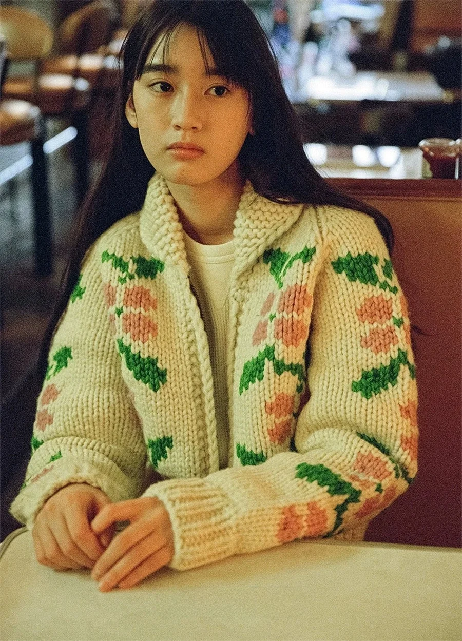 

Handmade Thiened Retro Knitted 00% Wool Sweater Coat Plant Floral Pattern Autumn Winter Outerwear for Young Women