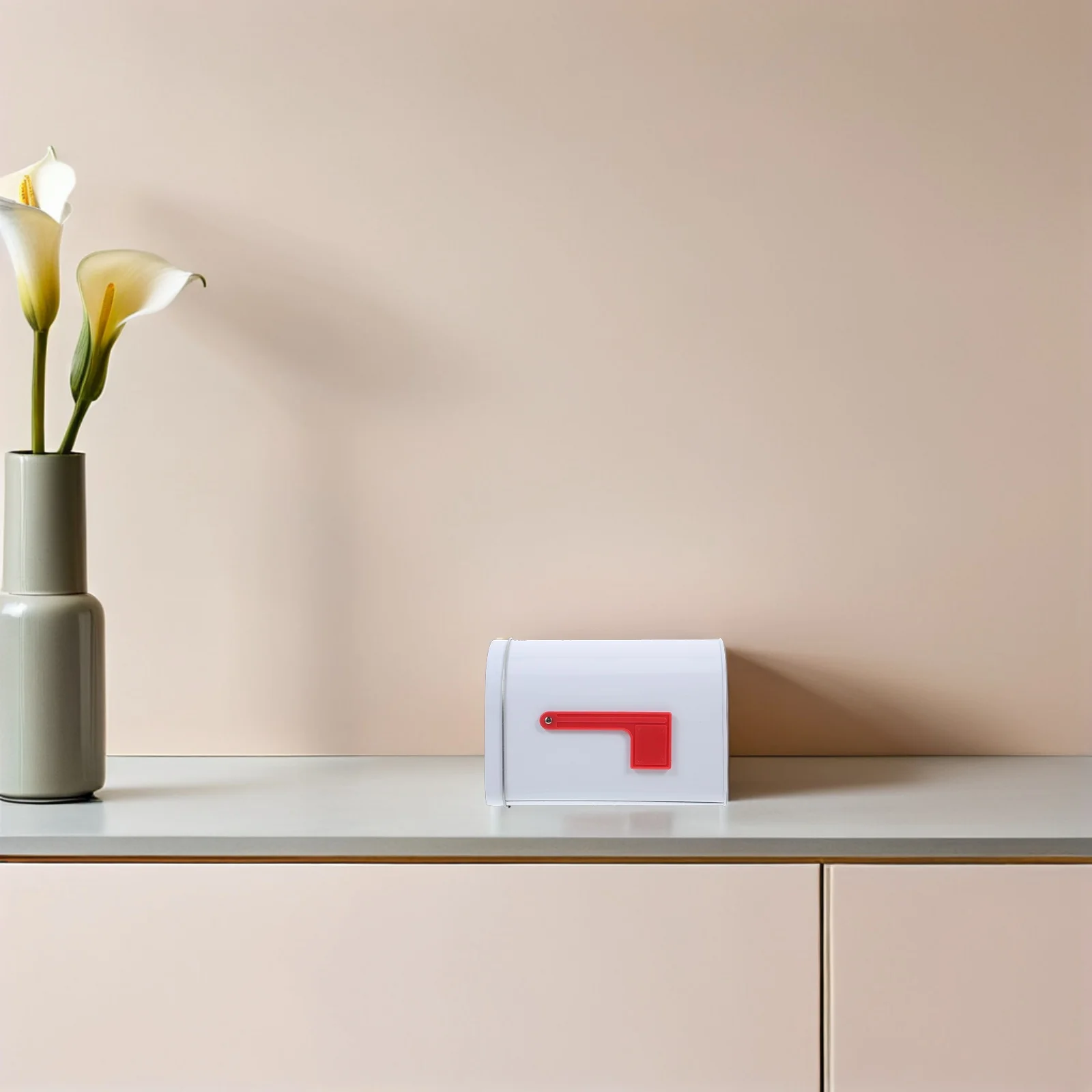 

2Pcs Metal Tinplate Candy Mailbox Mini Storage Box Decorative Holiday Container Tabletop Treat Holder Candy Mailbox Box