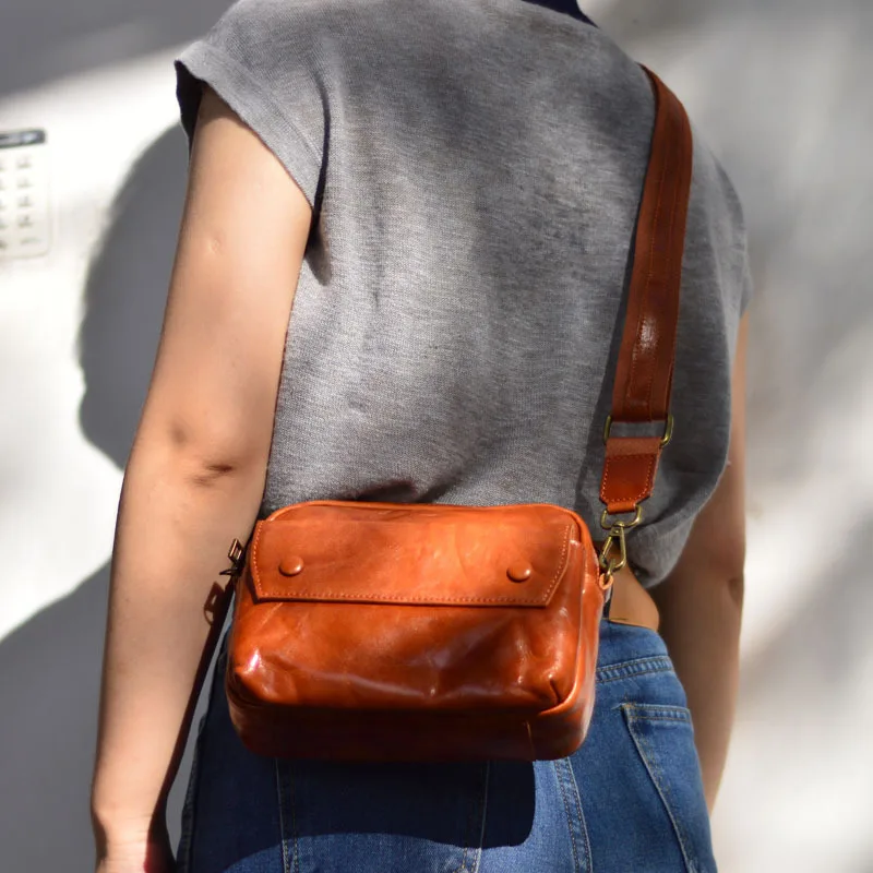 AETOO Simple handmade messenger bag cowhide single shoulder Crossbody camera bag unisex casual British everything commute