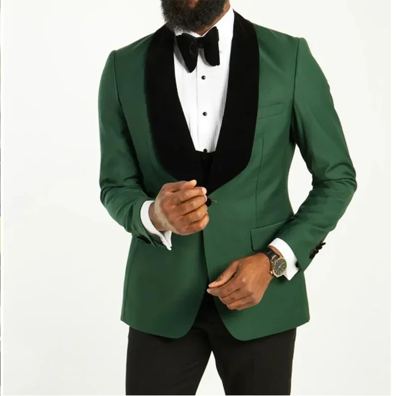 

New Design Green Groom Wear Wedding Tuxedos Velvet Collar Mens Suits Bridegroom Business Attire Pom Party (Jacket+Pants)