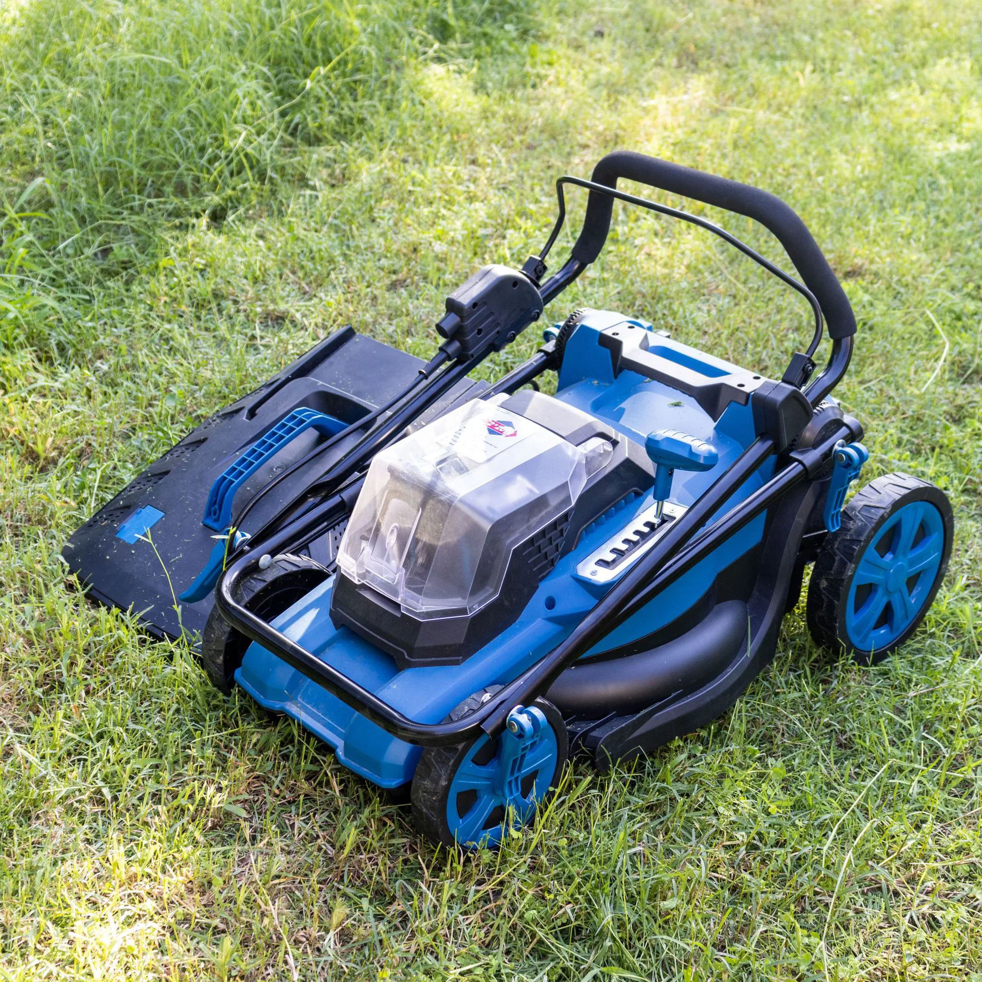 New Home Use 16 Inch 2000W High Quality Brushless Motor Lithium Battery Cordless Push Mower