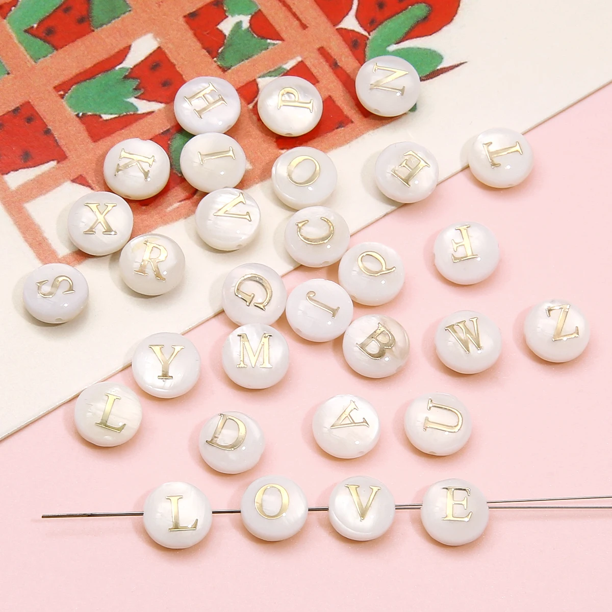 1pcs 8mm Natural Shell with Gold Foil Beads White Alphabet Letter Beads Charm for Necklace Bracelet DIY Jewelry Making