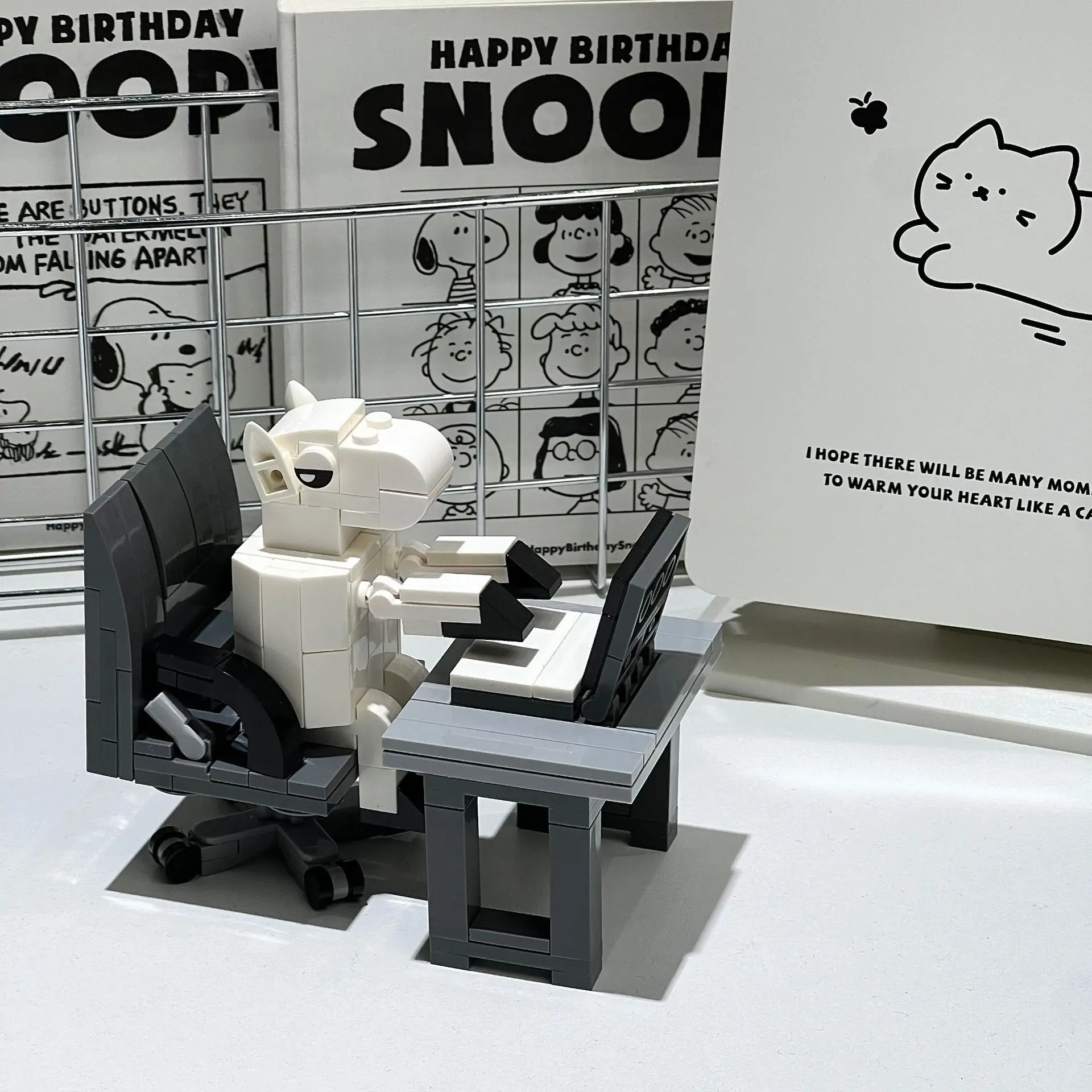 MOC Building block cattle horses shrimp model figurines, puzzle assembly, randomly mixing, Internet celebrity creative parodies