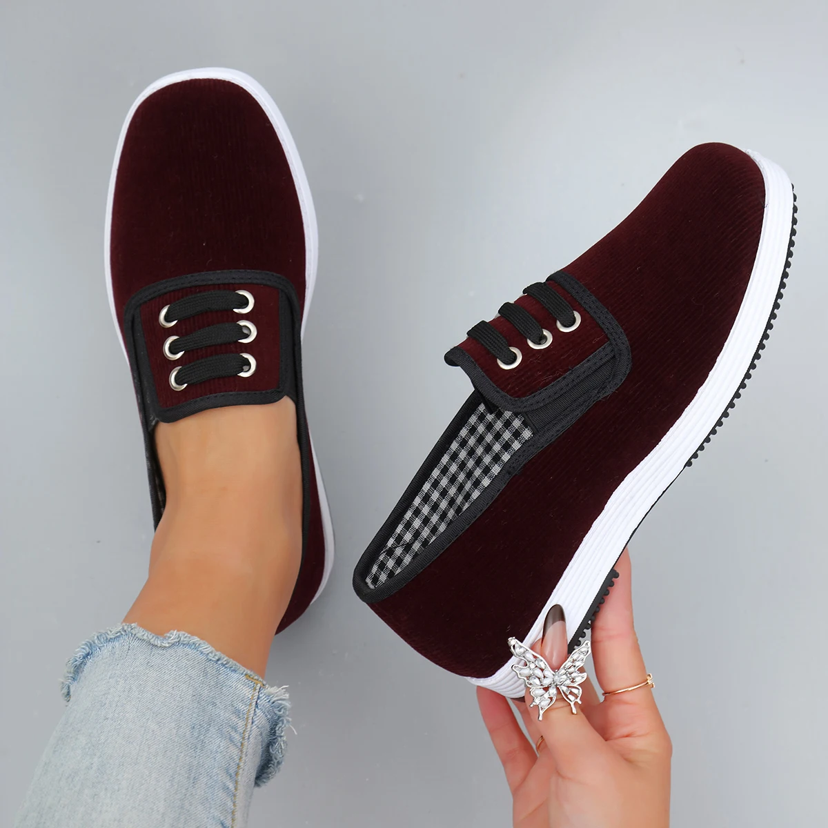 أحذية نسائية ربيعية مريحة ومسامية وخفيفة الوزن ومقاومة للاهتراء مع نعال ناعمة للأشخاص الكسالى الذين يخطوون