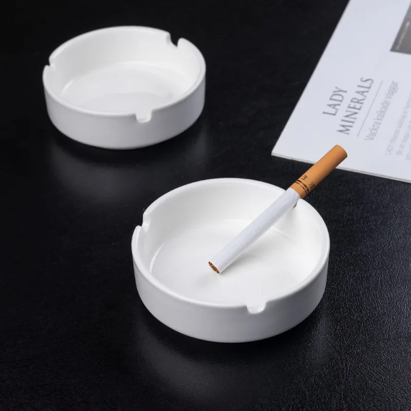 Ashtray Hotel restaurant hotel office household simple round ceramic ashtray white small windproof ashtray desk decoration