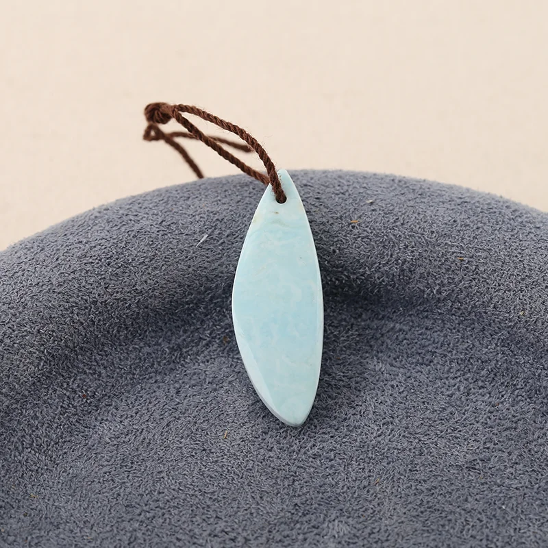 Headmade Howlite Leaf Shape Pendant Beads for Jewelry Making, Handmade Natural stones beads 30*11*4mm 2.2g