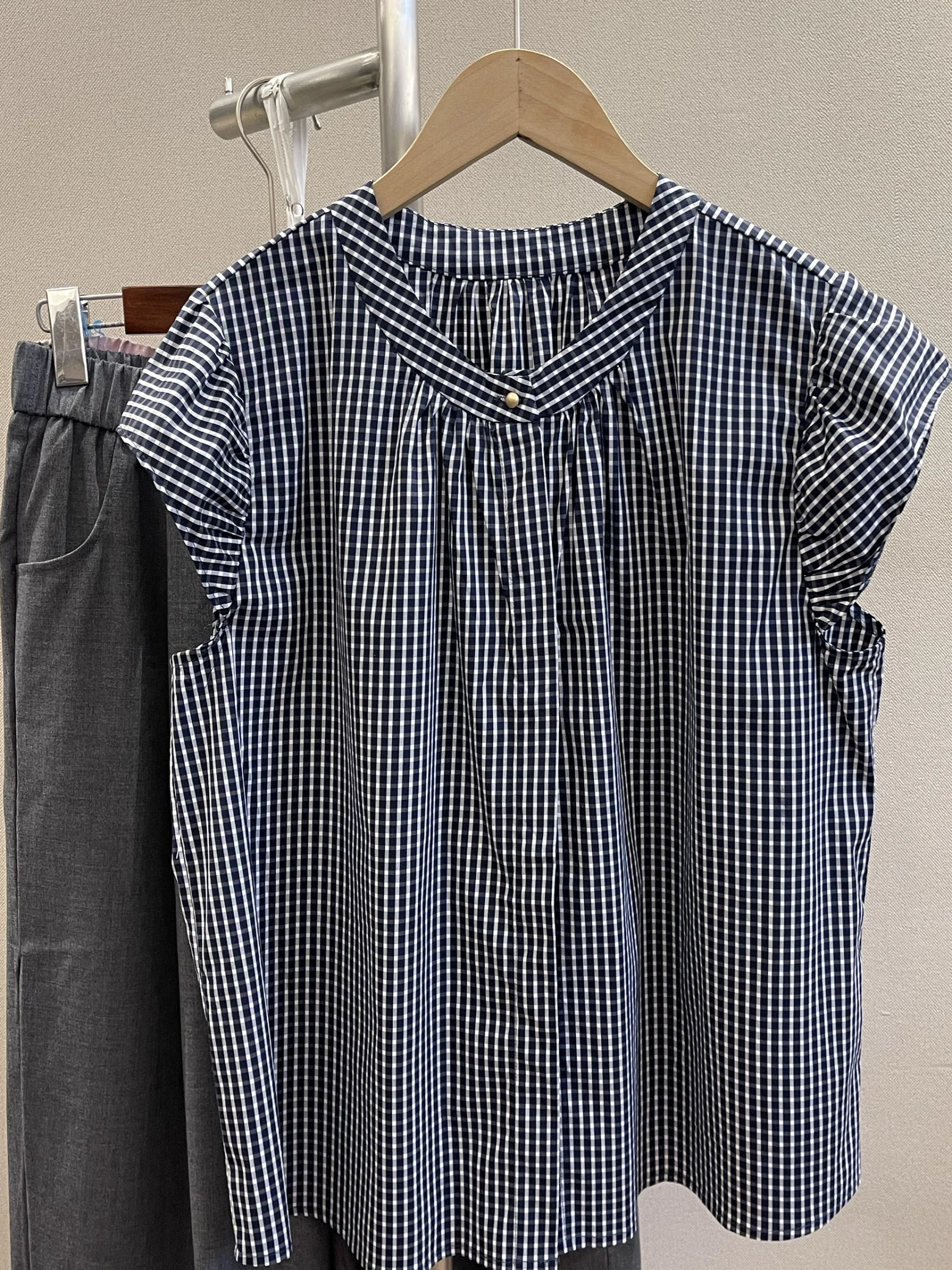 

Летний женский топ с воротником-стойкой, свободный крой, большой размер, в клетку, удобный, дышащий, повседневный, модный, для работы