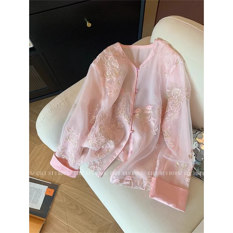 

Embroidered Shirt Women's New Fashion Loose Temperament Unique and Beautiful Sun Protection