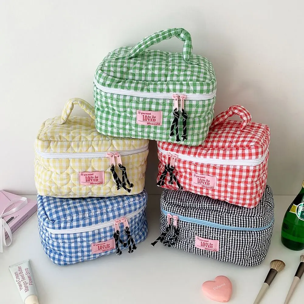 New Fresh Grid Makeup Bag Quilted Love Design Handheld Cosmetic Pouch Toiletries Bag Home