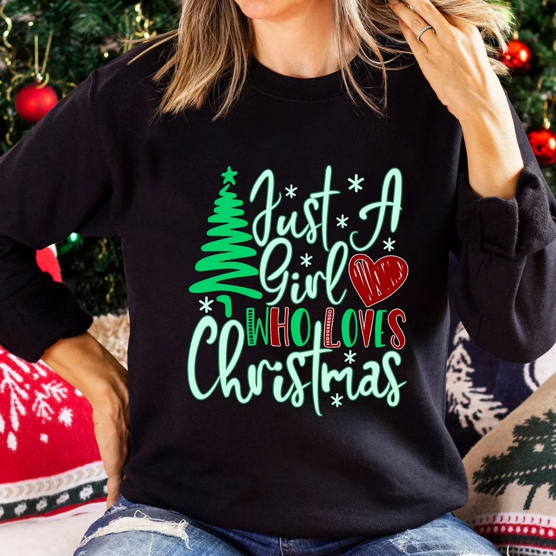 

Женская хлопковая флисовая толстовка с круглым вырезом Disney, черно-зеленая, с праздничными узорами: елка, звезды и снежинки, свободный крой, повседневная