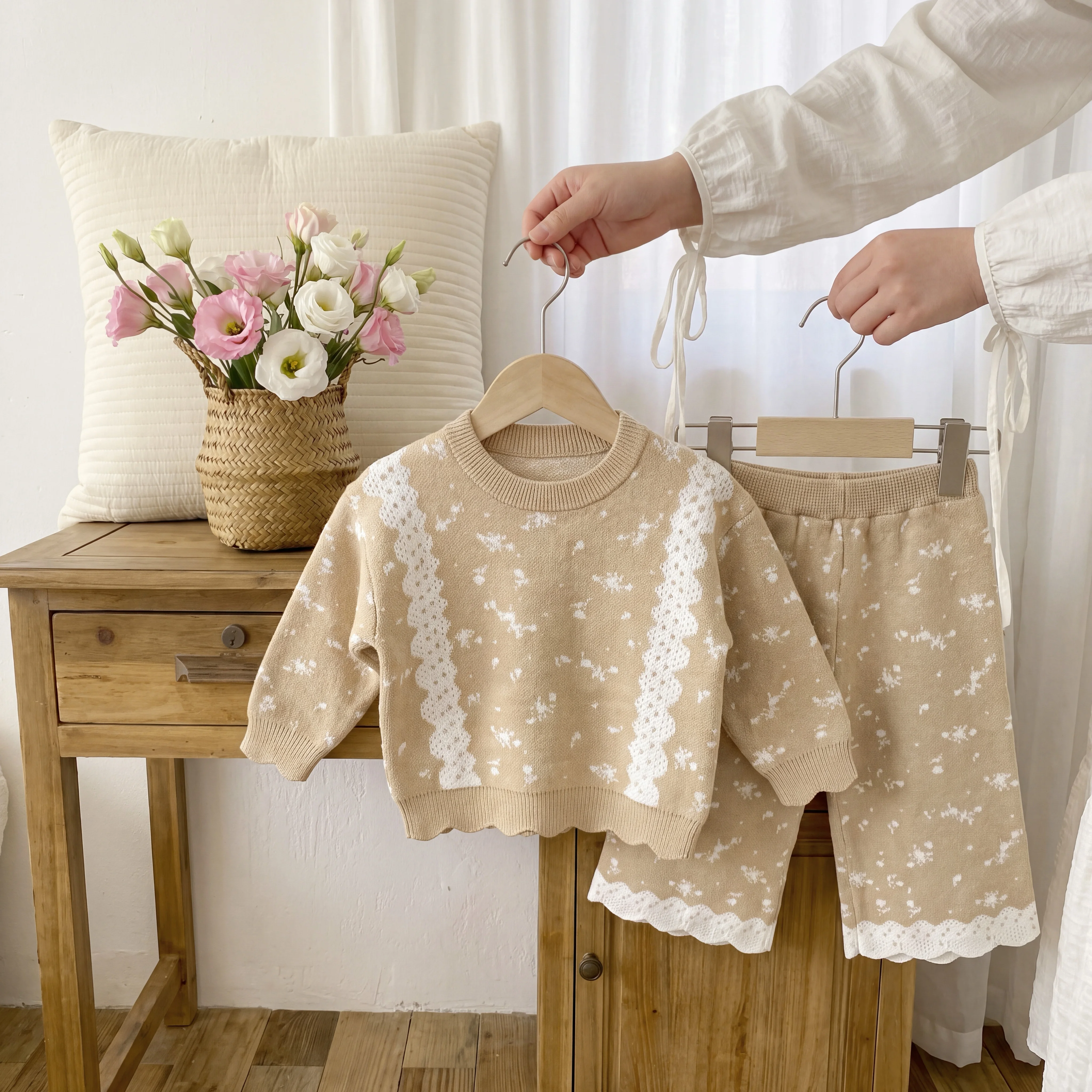 Girls' autumn-winter set: Korean-style knit sweater outfit for babies, two-piece separates for infants