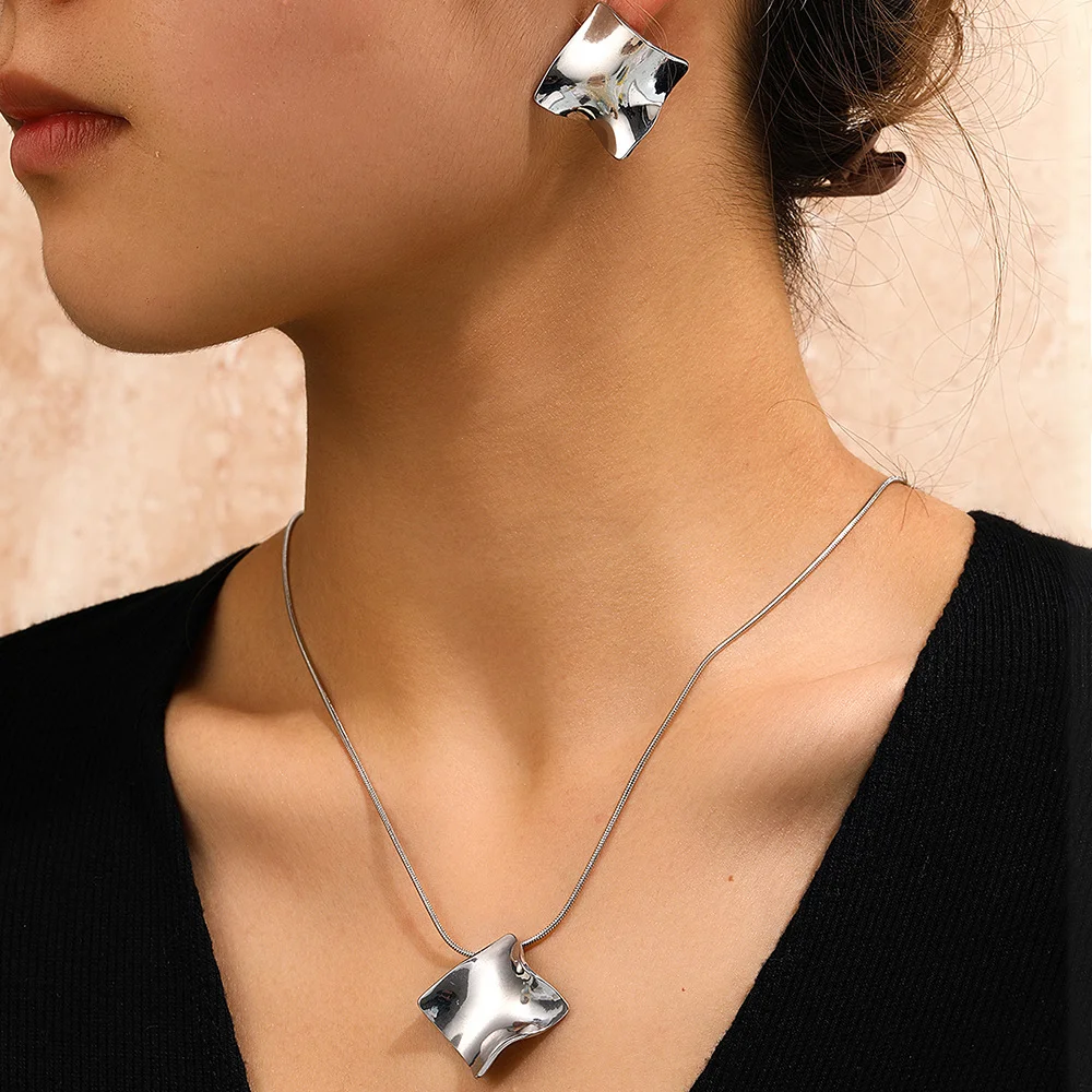 

Boho style irregular diamond shaped earrings and necklace set, waterproof and non-fading, women's jewelry, wedding party gifts